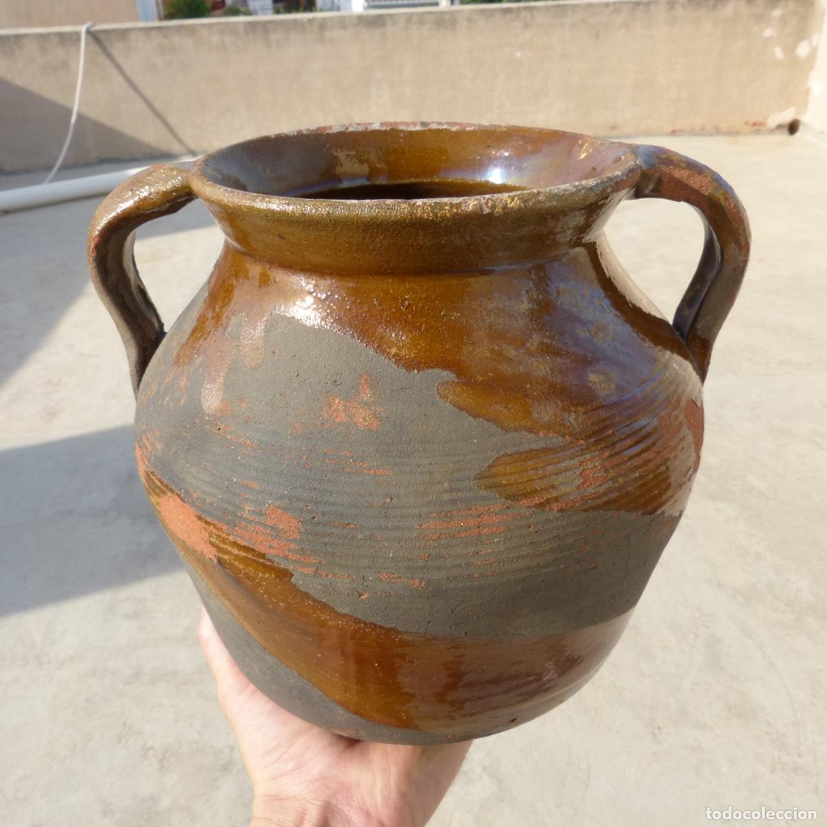 Antig&uuml;edades: Antiguo puchero, olla, caldero de ceramica tradicional refractaria de cocina, 2604gr, 24x26x22cm