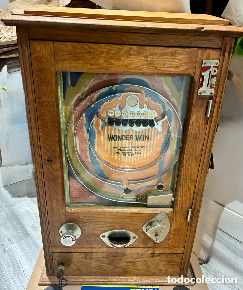 Antig&uuml;edades: M&aacute;quina recreativa Wonder Win Slot Machine