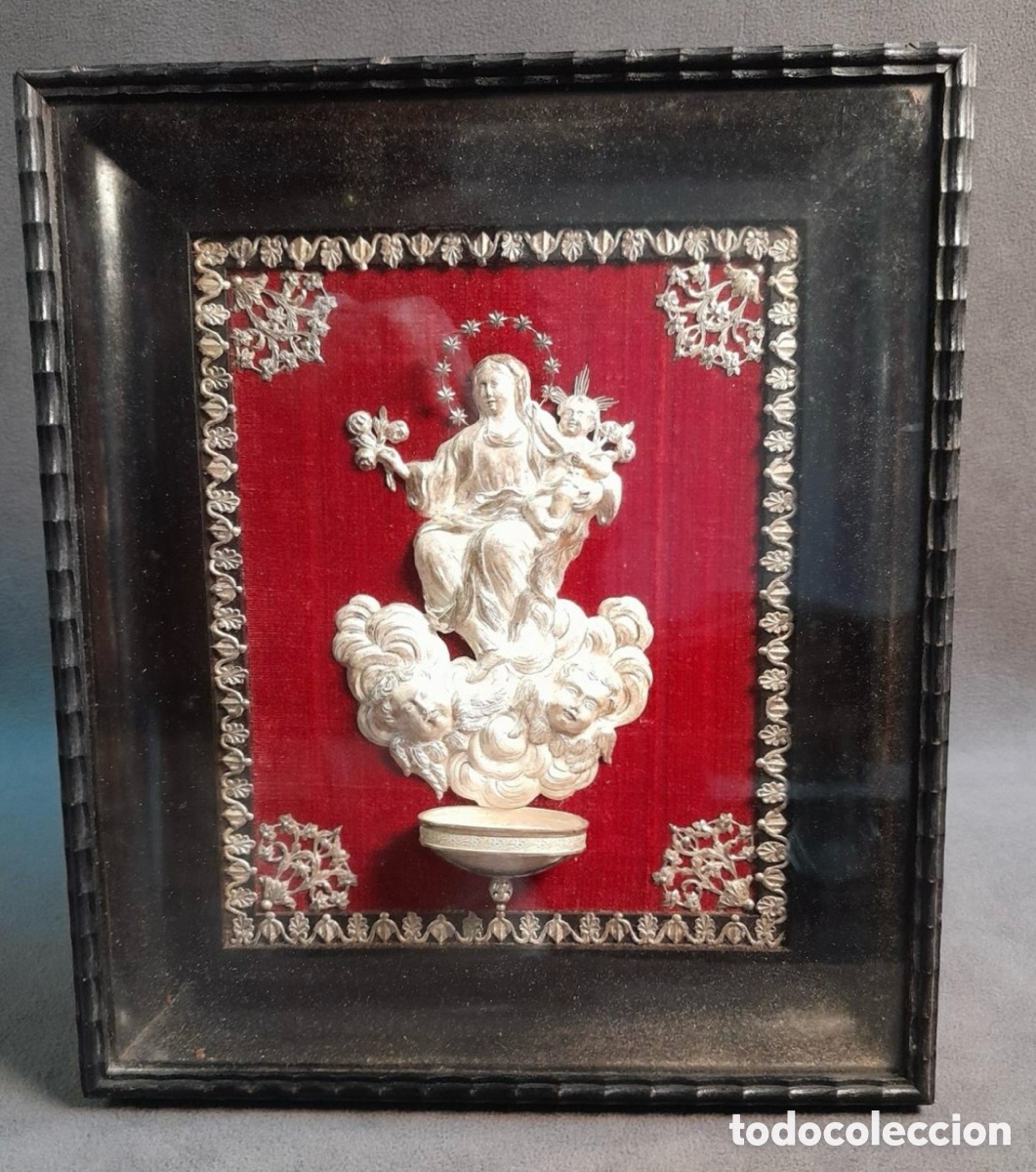 Antiquit&auml;ten: Magn&iacute;fica benditera antigua, de la virgen del Rosario, en plata de ley. Siglo XIX.