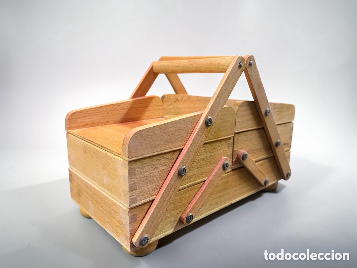 Antig&uuml;edades: Antiguo costurero desplegable - Foto 2