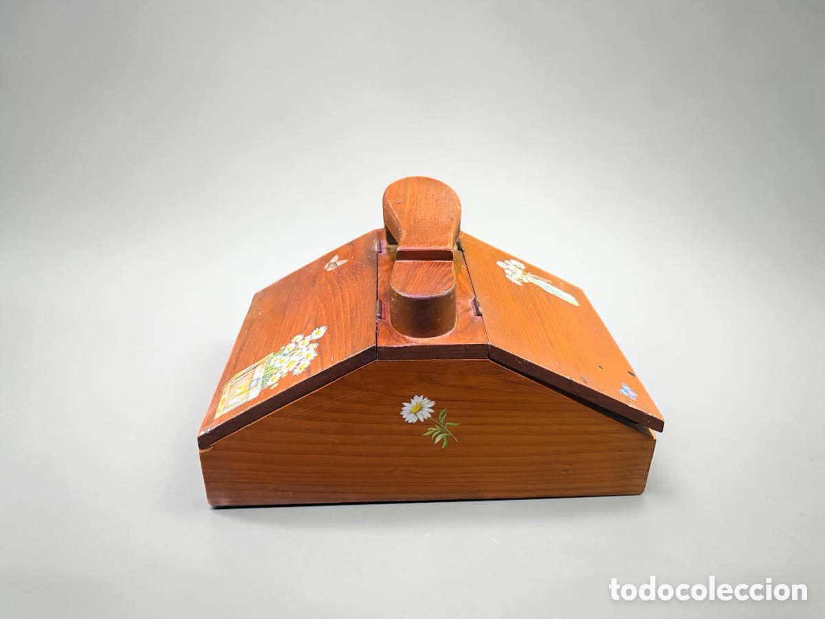 Antig&uuml;edades: Antigua caja de limpieza de zapatos