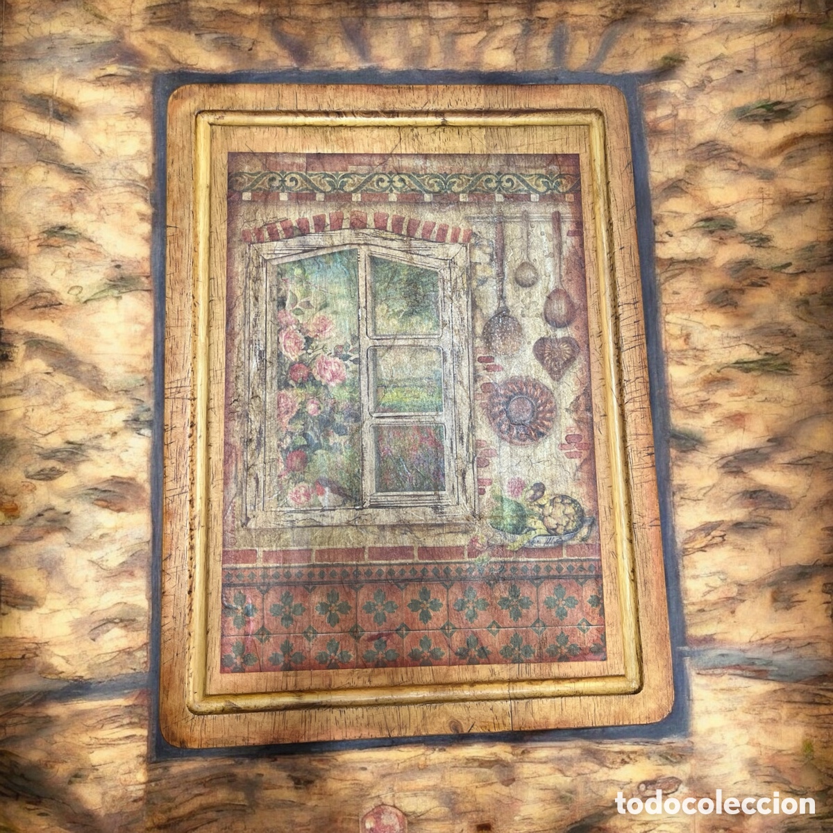Antig&uuml;edades: Antigua tabla de corte con decoupage
