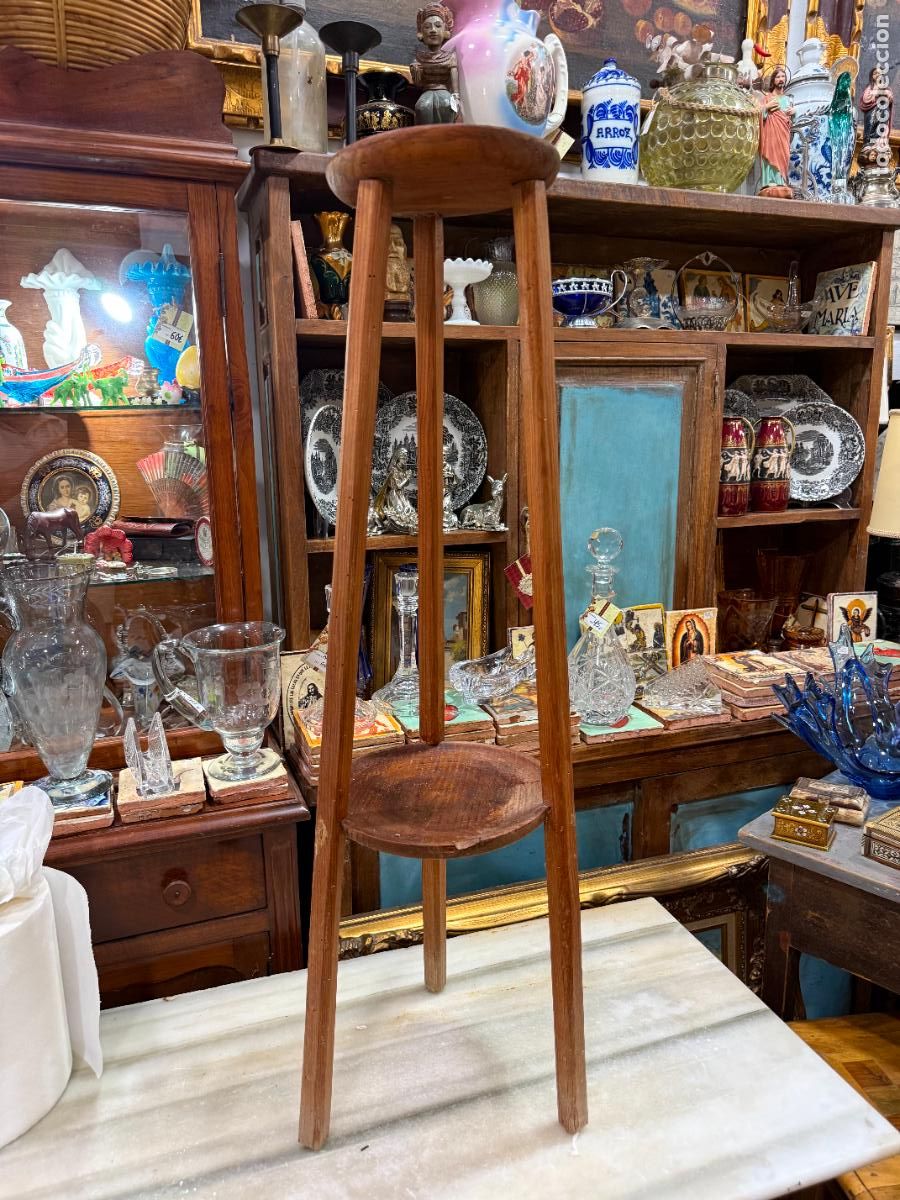 Antig&uuml;edades: ANTIGUO PIE MACETERO DE MADERA - MEDIDA 91 CM Y 18 CM DE BASE