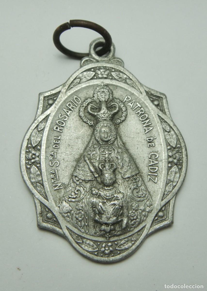 Antiguidades: Medalla Virgen del Rosario &middot; Patrona de C&aacute;diz &middot; Coronaci&oacute;n 4 de mayo de 1947 &middot; Aluminio &middot; 37 mm
