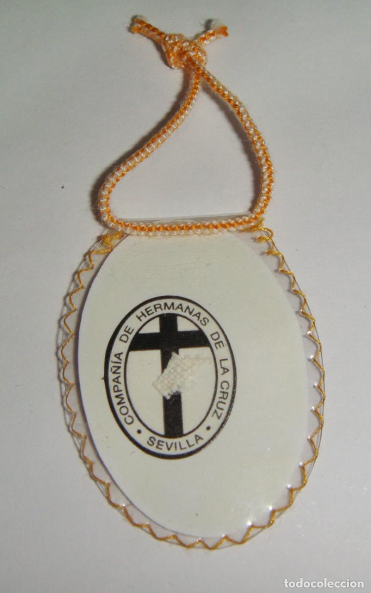 Antig&uuml;edades: Relicario devocional &middot; Compa&ntilde;&iacute;a de Hermanas de la Cruz de Sevilla &middot; ca. 1950&ndash;1970