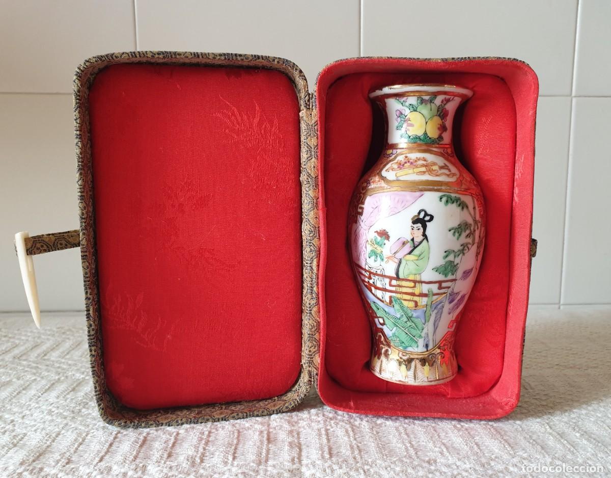 Antig&uuml;edades: Jarr&oacute;n de porcelana fina china pintada a mano, estilo vintage de los a&ntilde;os 60, marca rosa
