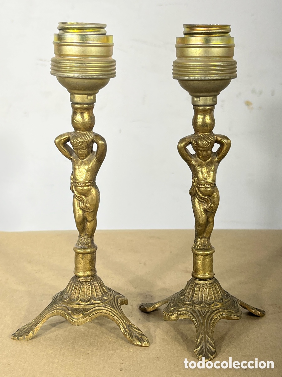 Antig&uuml;edades: Pareja de Lamparillas / Sobremesa de Lat&oacute;n. A/J