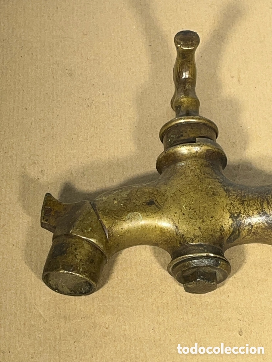 Antig&uuml;edades: Antiguo Grifo de Bronce de Rosca. A/J - Foto 2