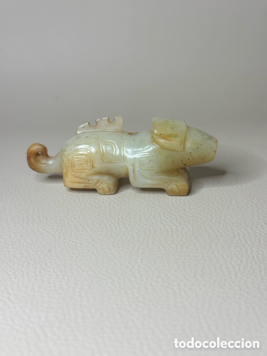Antig&uuml;edades: (c. 1300 a. C. &ndash; 1046 a. C.) Animal de jade blanco chino de finales de la dinast&iacute;a Shang