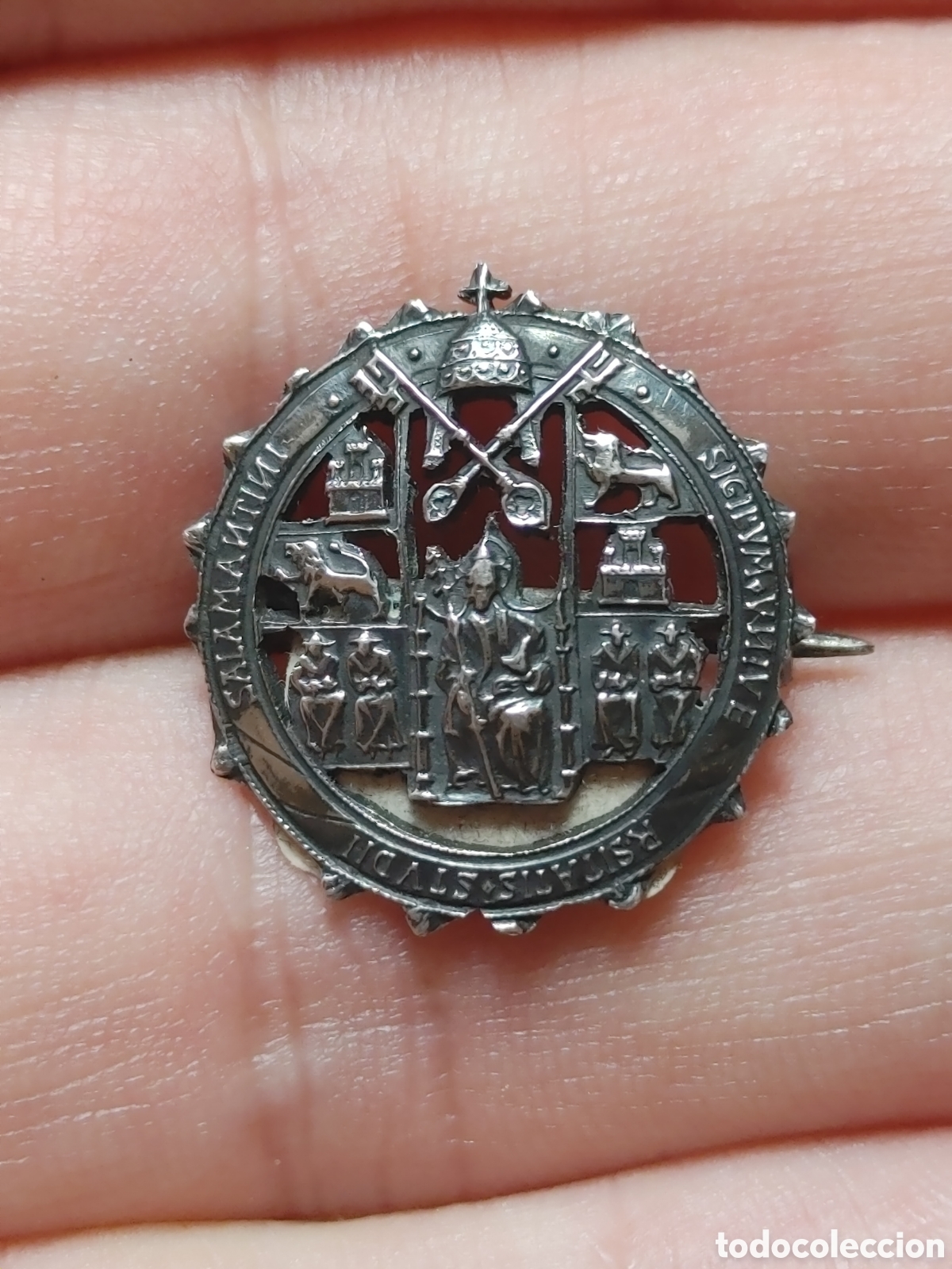 Antig&uuml;edades: Insignia de plata eclesiastica. - Foto 2