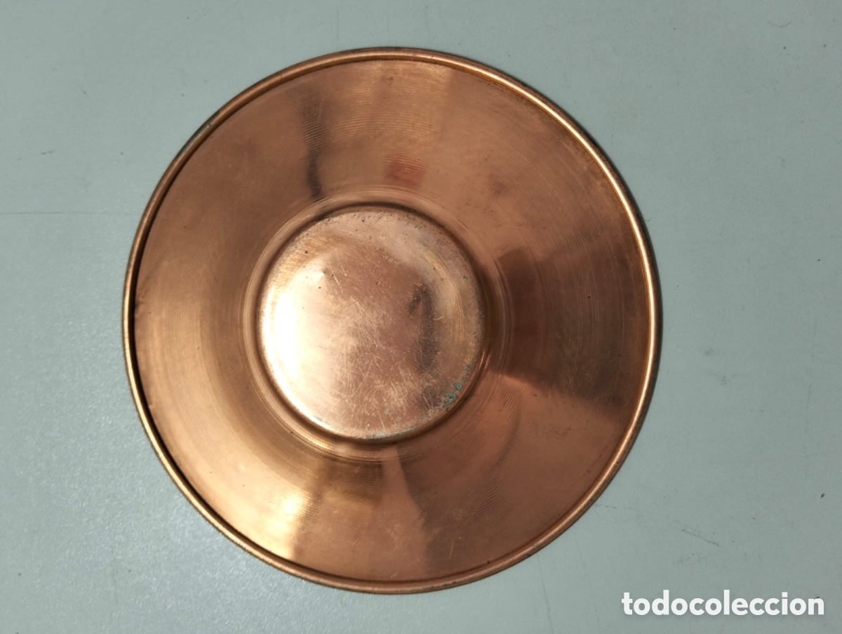 Antig&uuml;edades: Plato de cobre decorativo - Foto 2