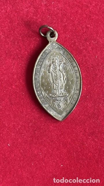 Antig&uuml;edades: San Froilan Obispo Patrono de Le&oacute;n, R/ nuestra se&ntilde;ora del Camino 4x2,2 cm , 7grs