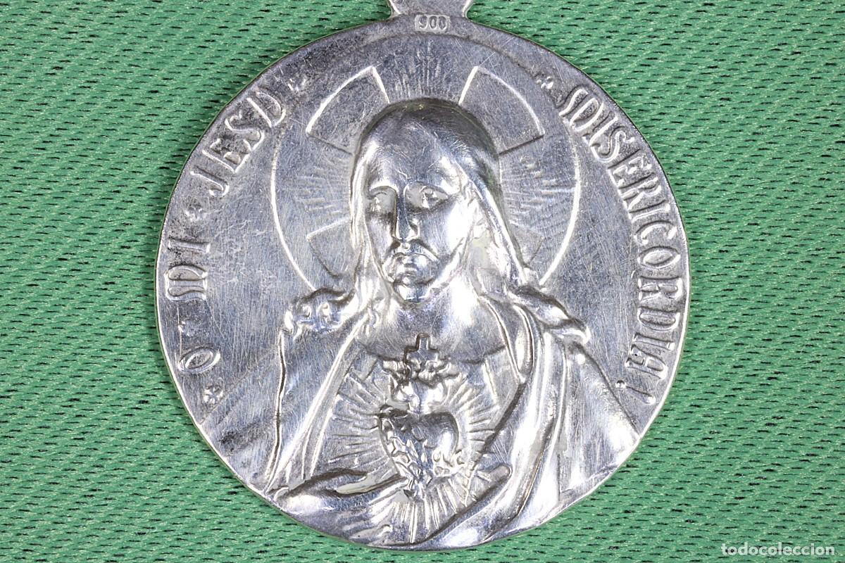 Antig&uuml;edades: Medalla Sagrado Coraz&oacute;n de Jes&uacute;s y Virgen del Carmen. Plata. Sacred Heart of Jesus. Silver
