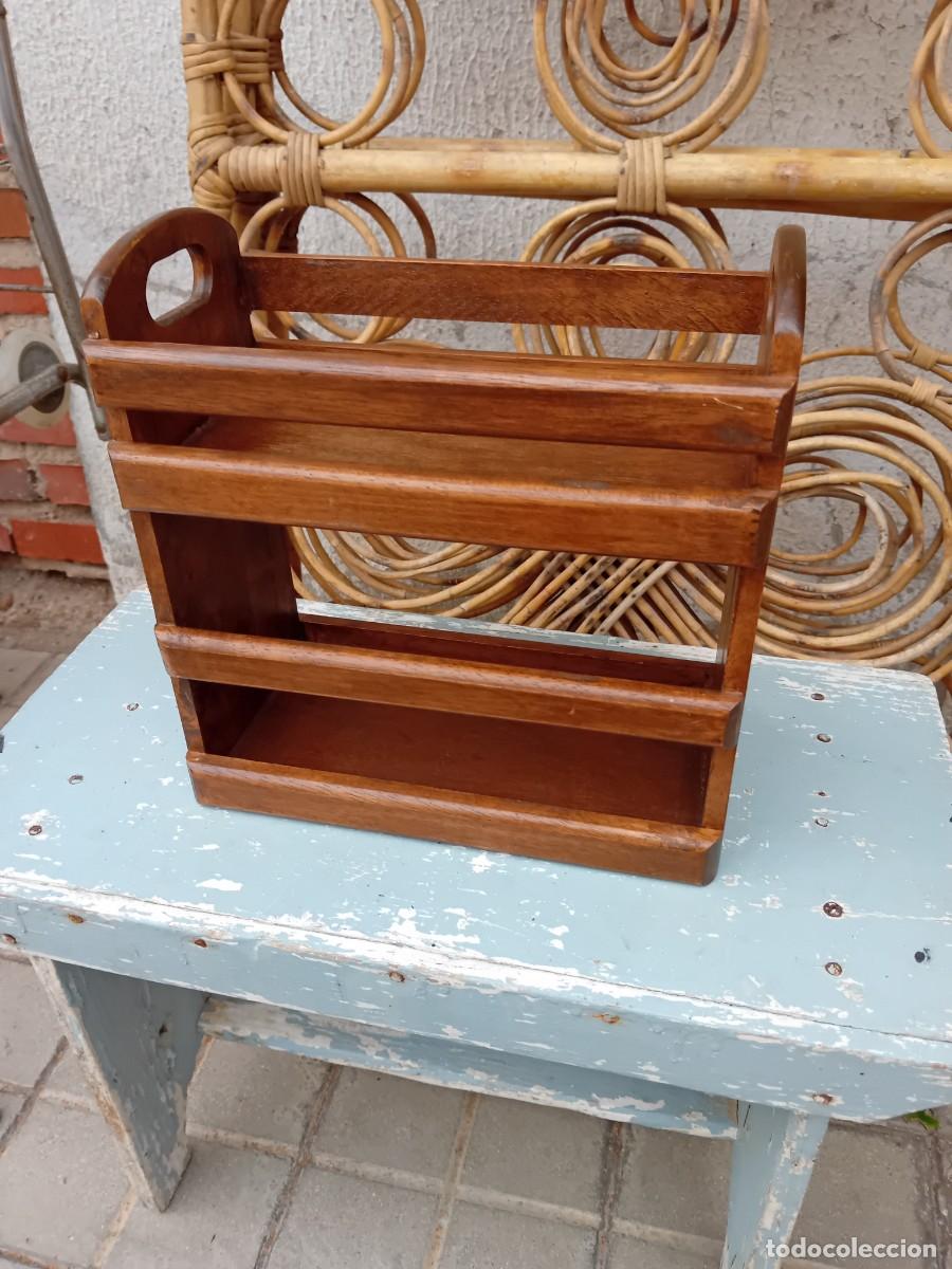 Antig&uuml;edades: Basar para especies de madera barnizada