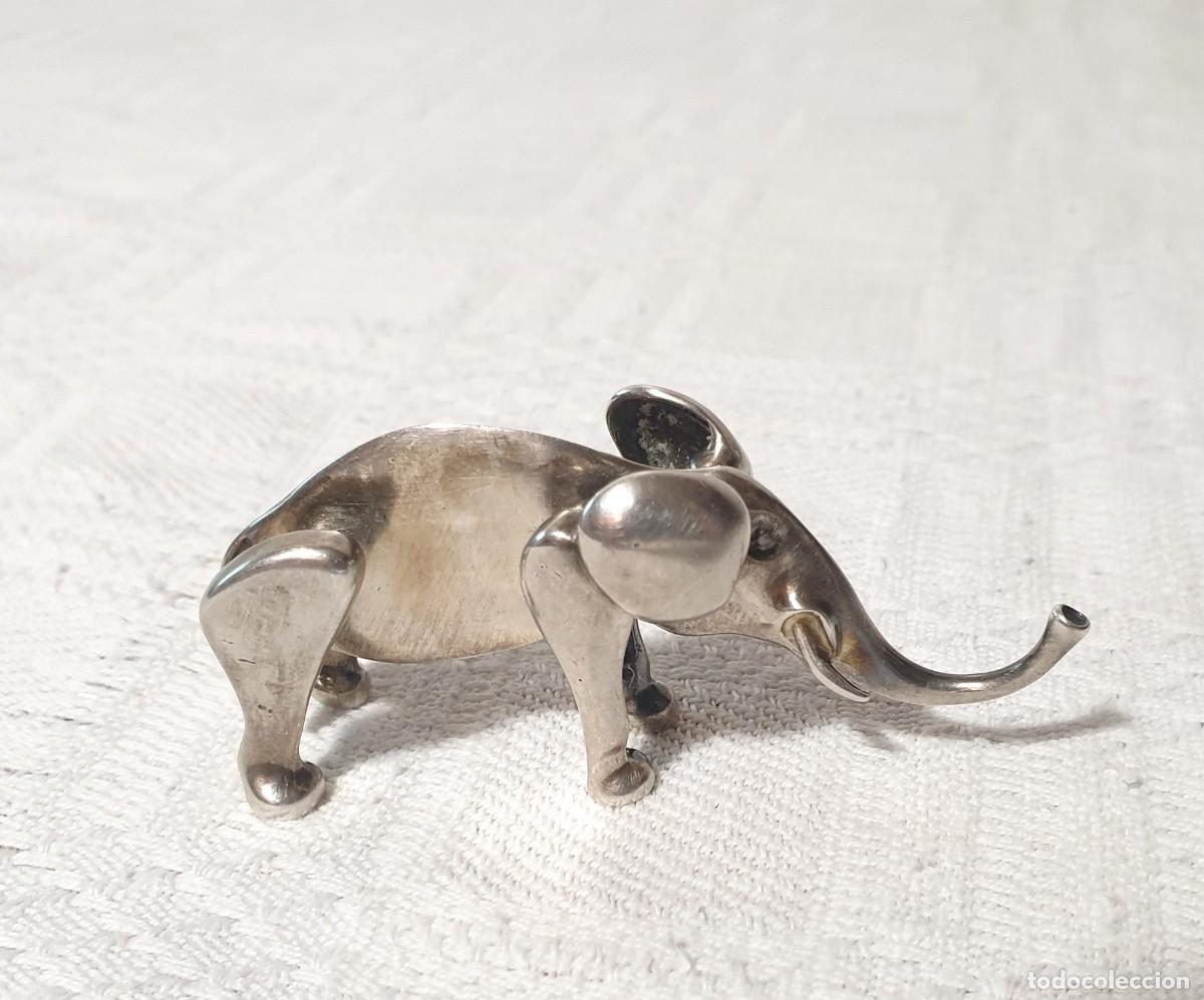 Antig&uuml;edades: Figura de elefante de plata 800, miniatura estilizada, adorno de colecci&oacute;n