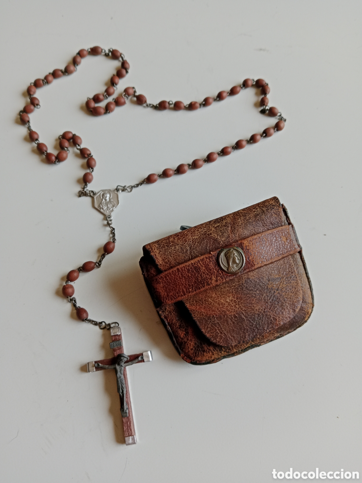 Antig&uuml;edades: ROSARIO CON ESTUCHE DE PIEL