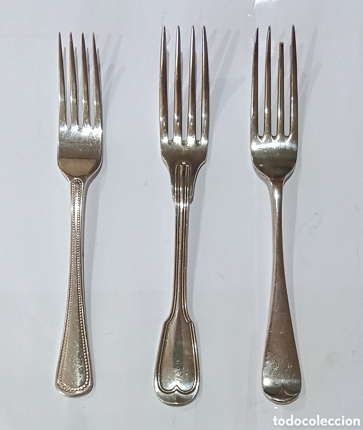 Antig&uuml;edades: Lote Tenedores de Plata Punzonada. Peso Total 210 gr.