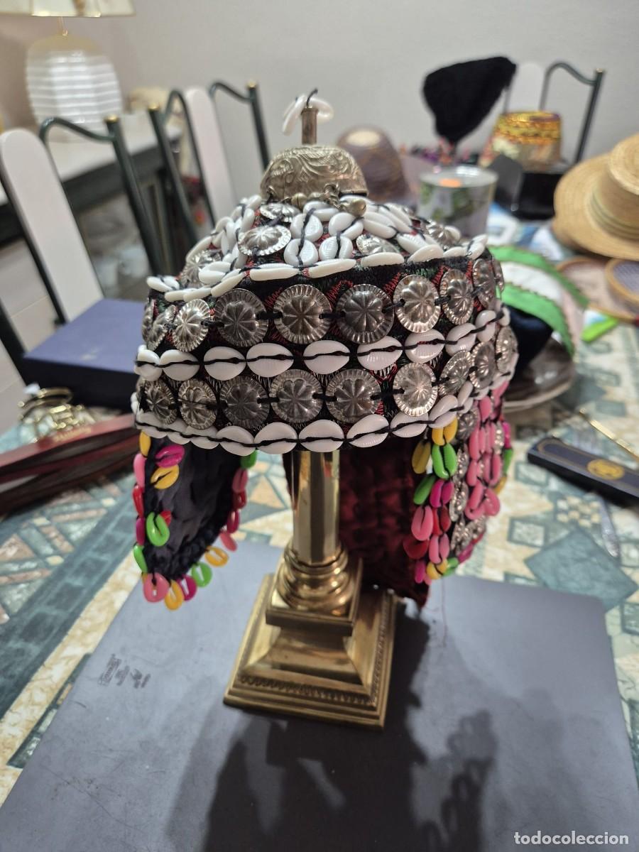 Antig&uuml;edades: Gorro/tocado afgano. - Foto 3