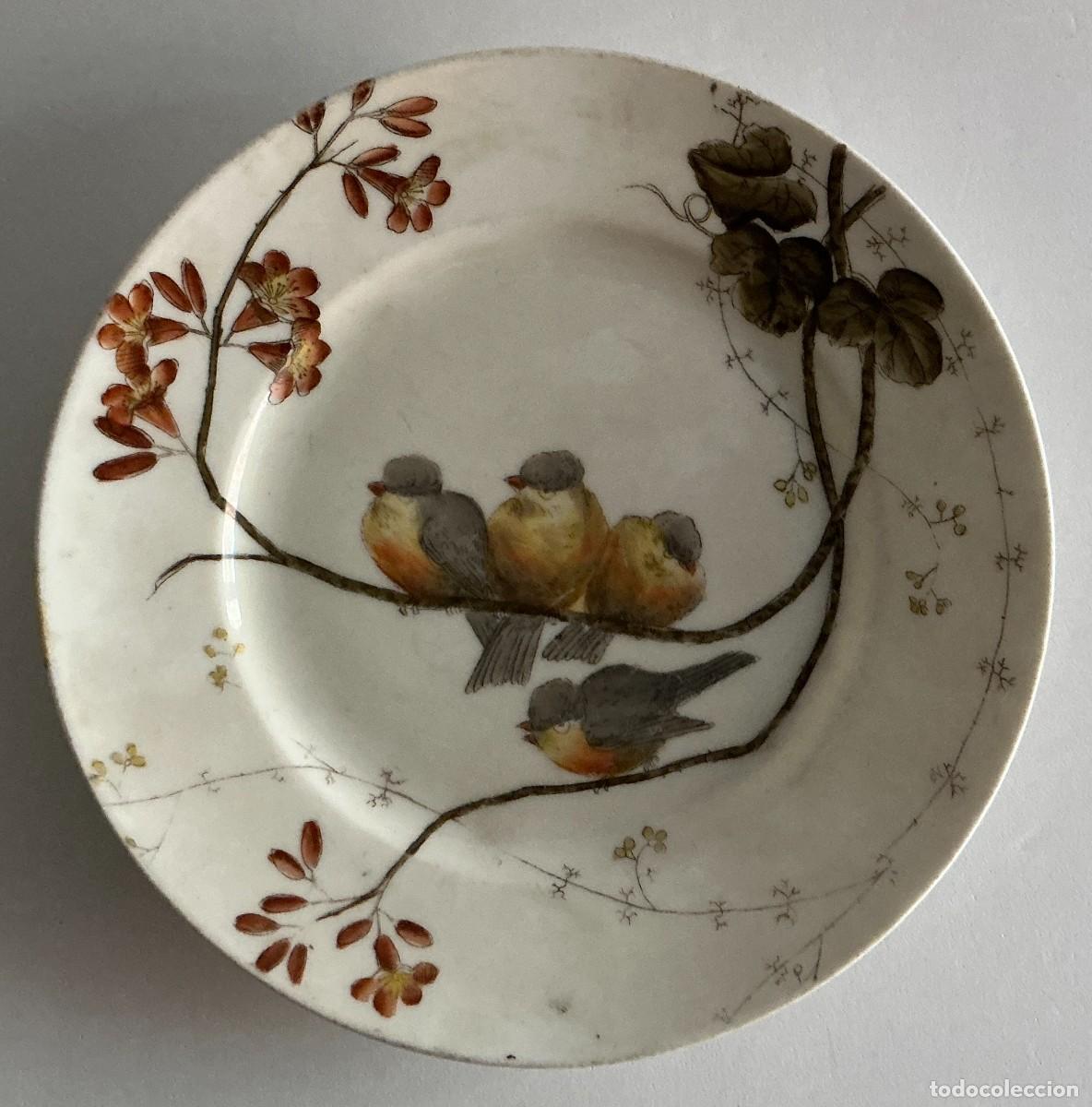 Antig&uuml;edades: Antiguo Plato Loza Fina / Porcelana Japonismo Siglo XIX. Aves y Rama Floral. C. 1880