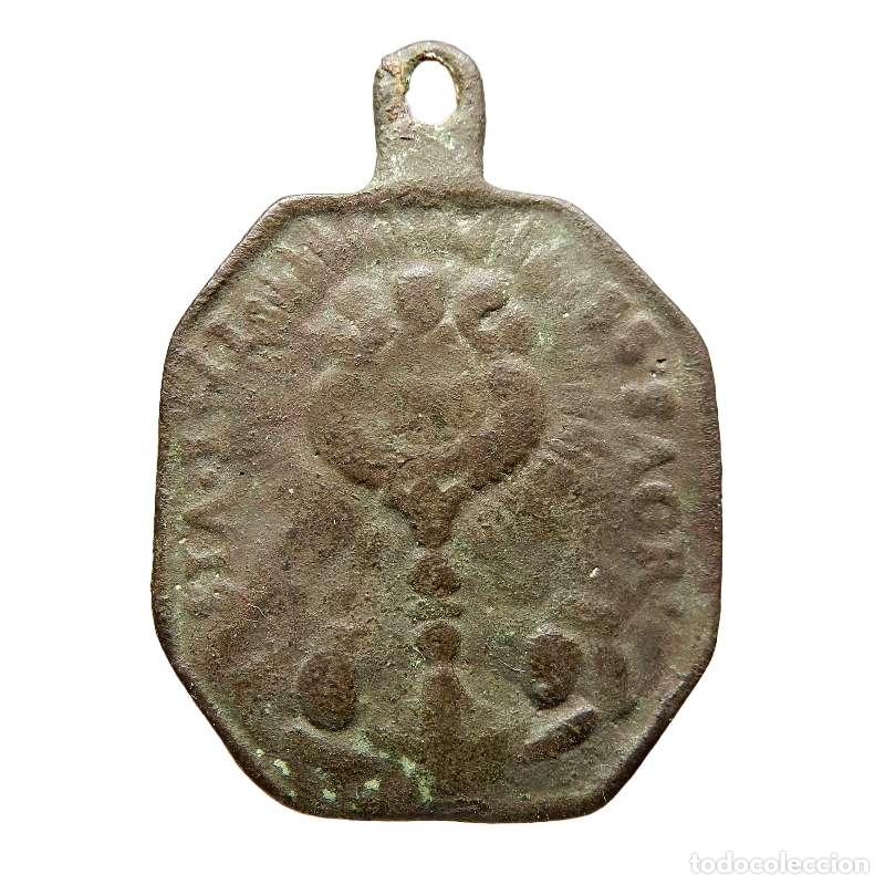 Antig&uuml;edades: Medalla religiosa en metal, siglo XVIII. Santo Sacramento. 740-M