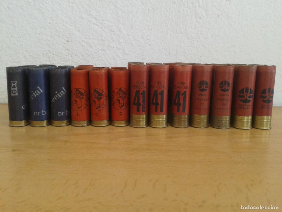 Antig&uuml;edades: 40 CARTUCHOS CARTON CAZA ANTIGUOS VACIOS