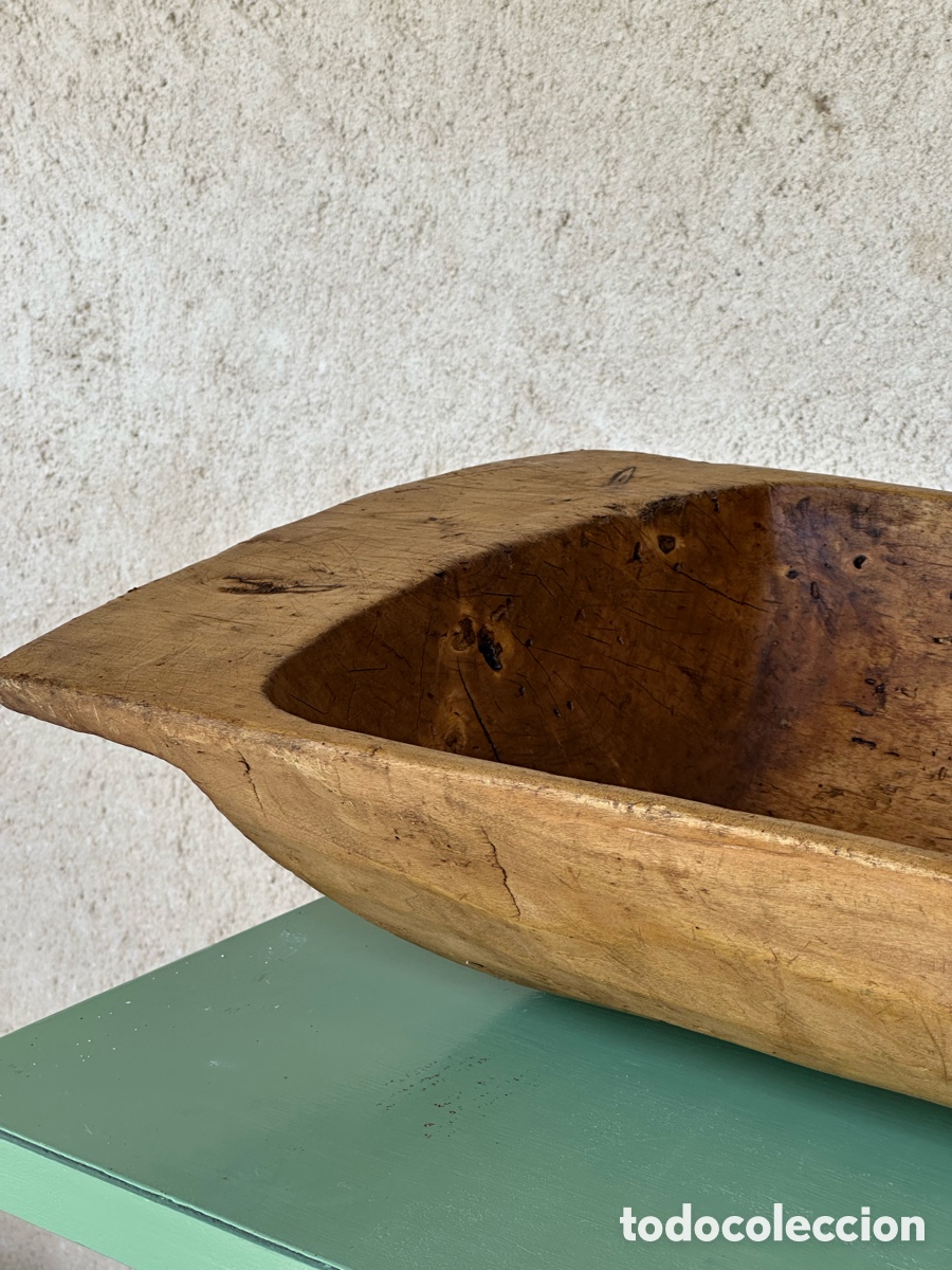Antig&uuml;edades: Artesa antigua de una sola pieza. Segovia, s.XIX. Duerno, masera, recipiente madera. Etnograf&iacute;a.