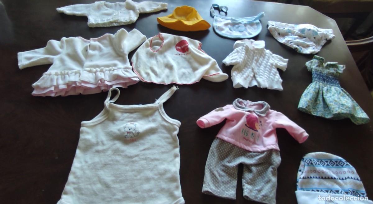 Antig&uuml;edades: LOTE ROPA Y ACCESORIOS PARA MU&Ntilde;ECO BEB&Eacute; (TIPO NENUCO / REBORN. 11 PIEZAS