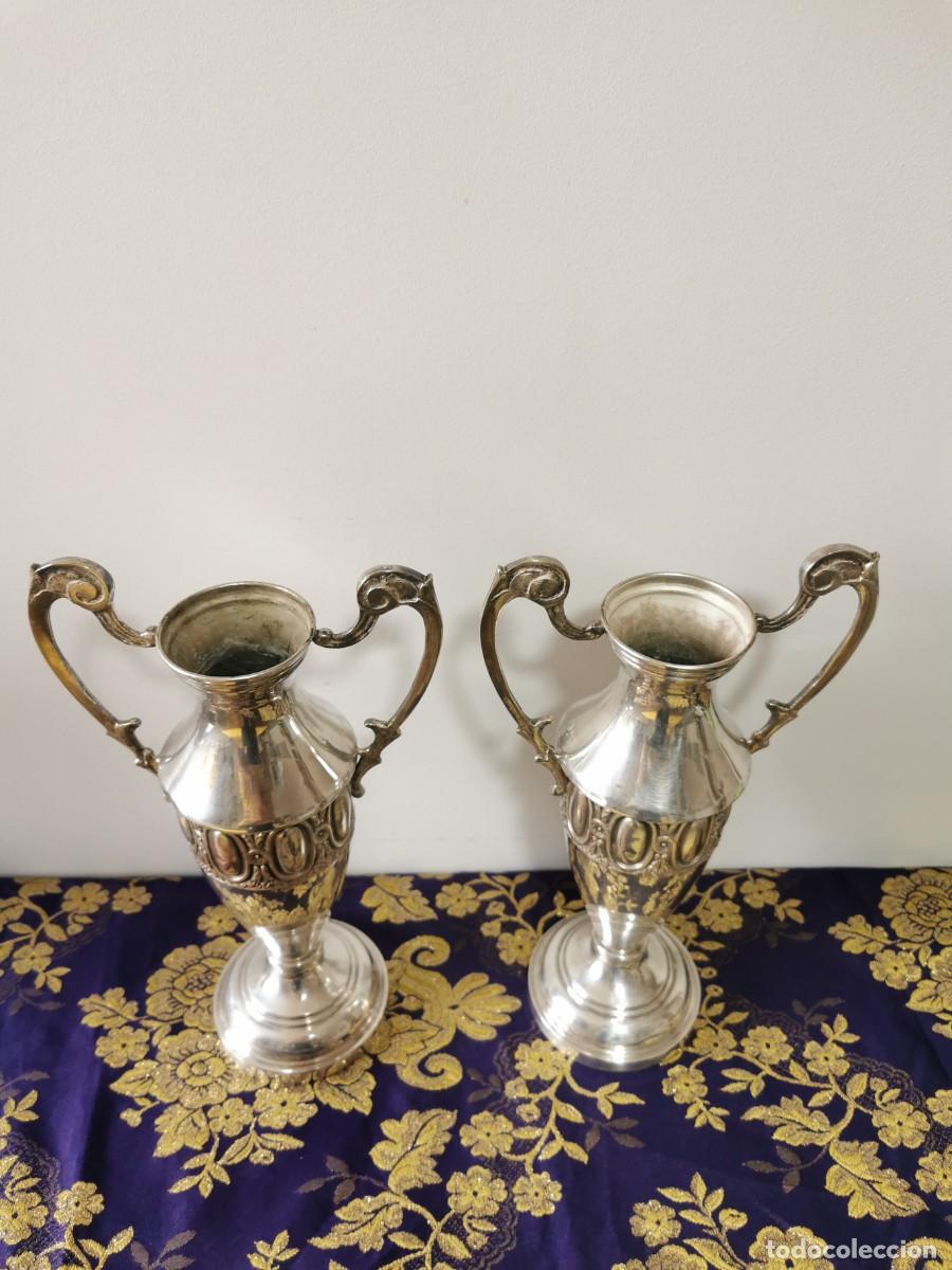 Antig&uuml;edades: Pareja de &aacute;nforas o jarrones de altar 32cm - Foto 5