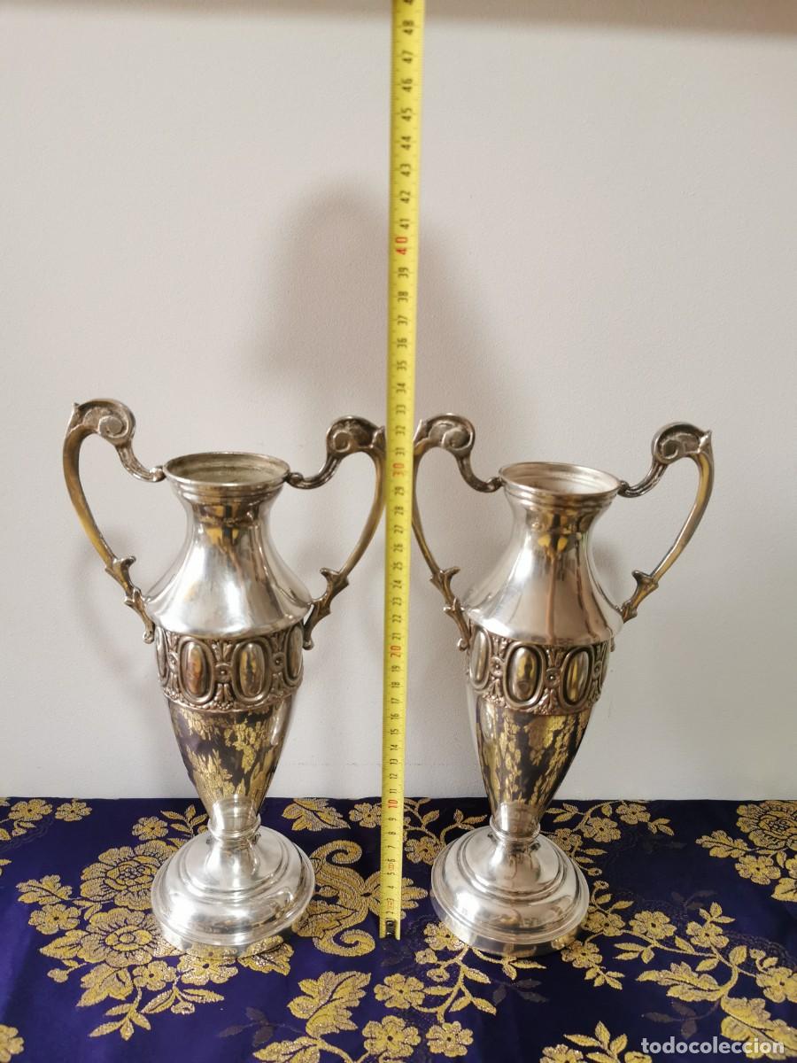 Antig&uuml;edades: Pareja de &aacute;nforas o jarrones de altar 32cm - Foto 7