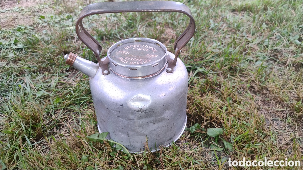 Antig&uuml;edades: Tetera de aluminio inglesa antigua