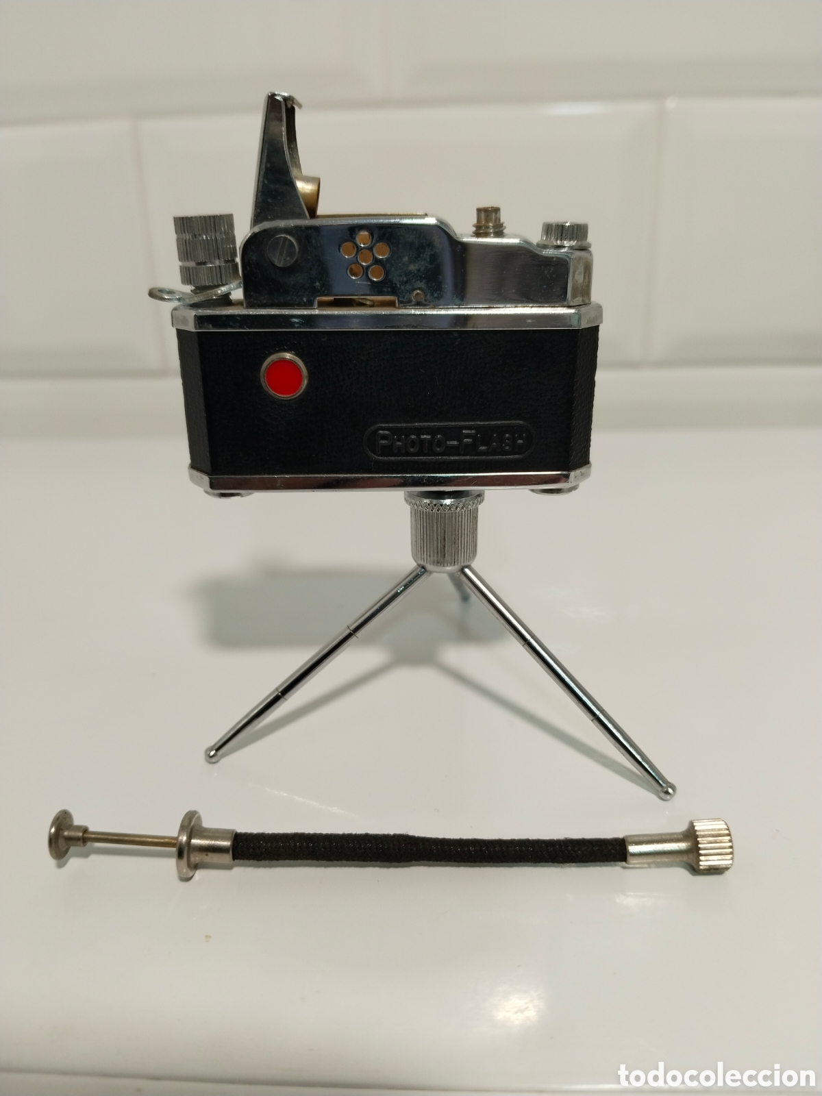 Antig&uuml;edades: Mechero forma camara - Foto 2