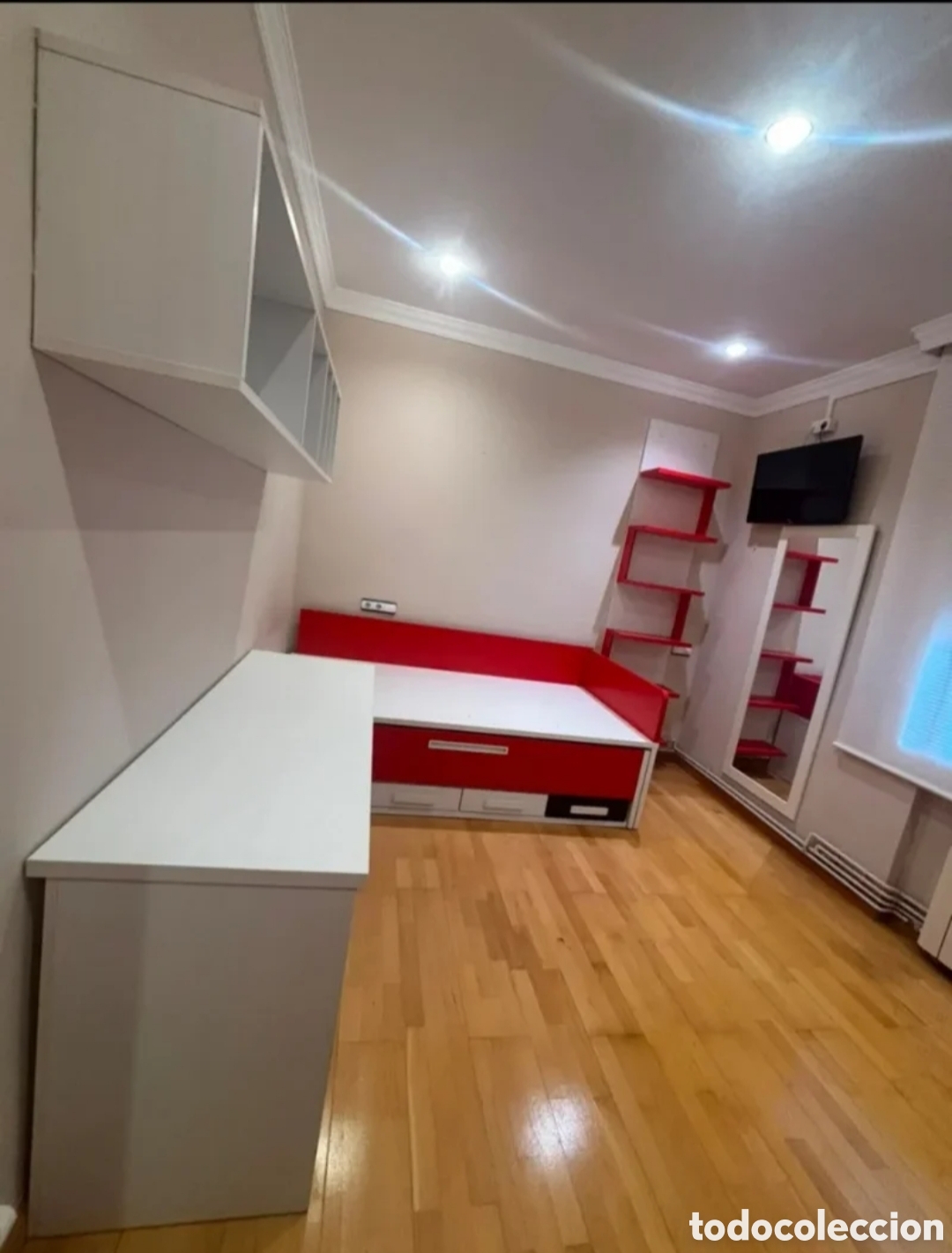 Antig&uuml;edades: Mobiliario de habitaci&oacute;n juvenil