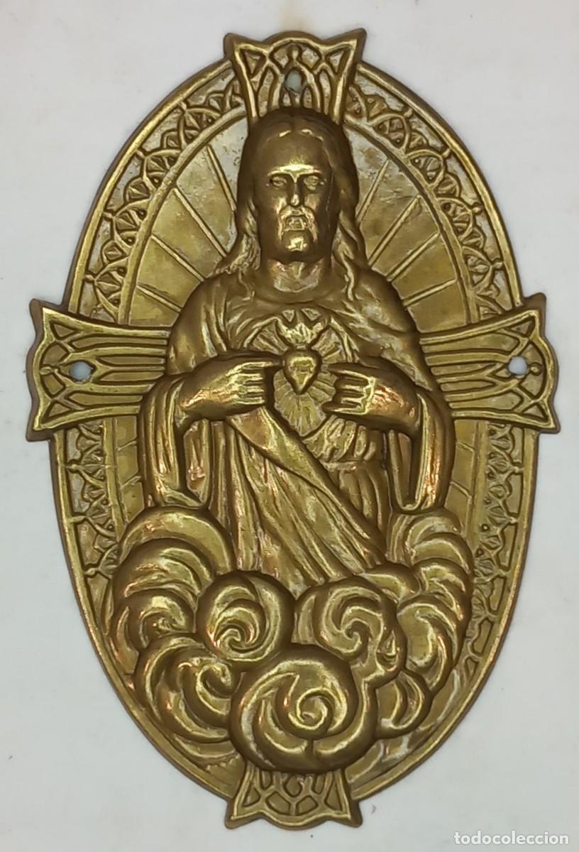 Antig&uuml;edades: DETENTE , PLACA DE PUERTA EN METAL SAGRADO CORAZON DE JESUS