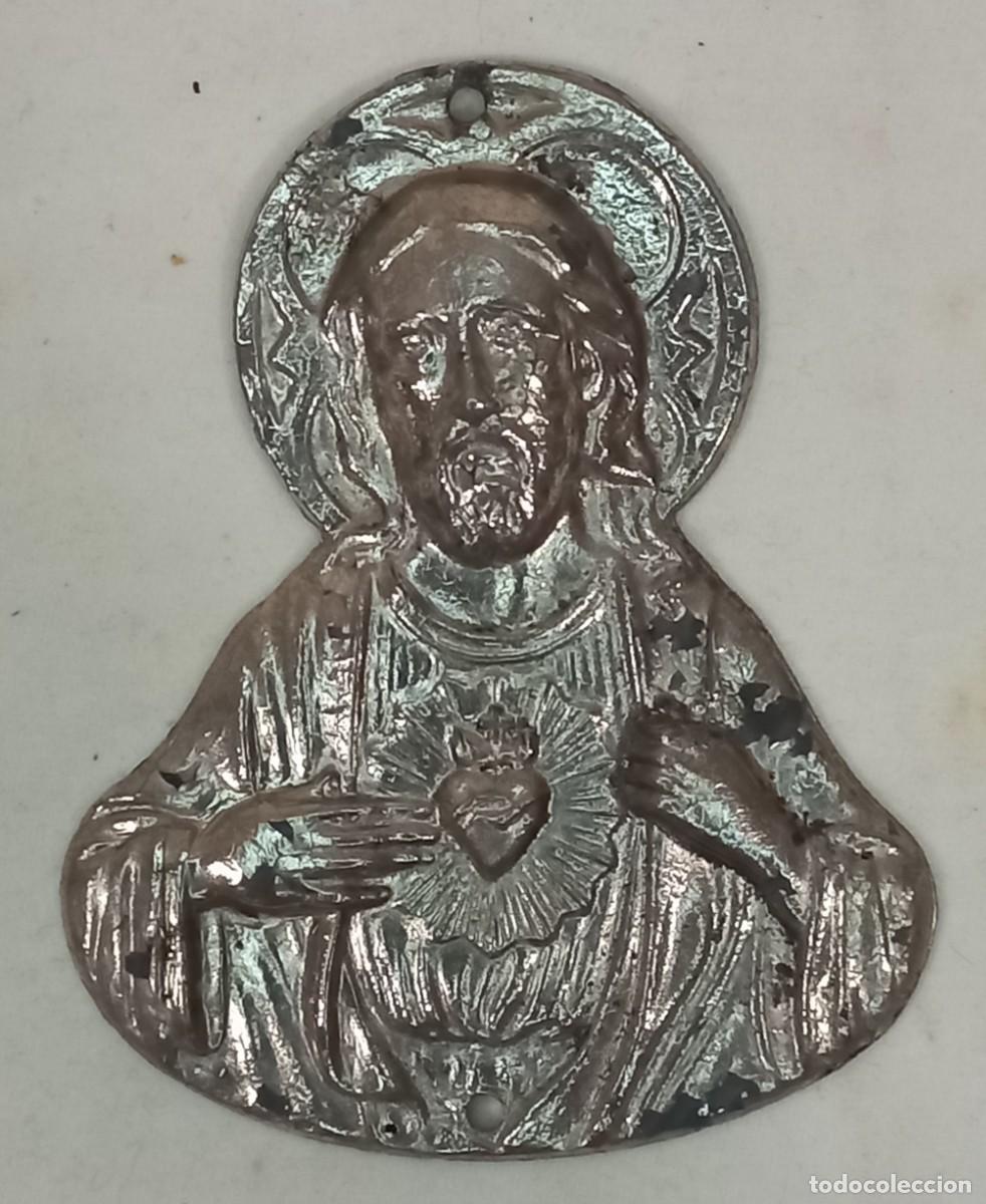 Antiguidades: DETENTE , PLACA DE PUERTA EN METAL SAGRADO CORAZON DE JESUS