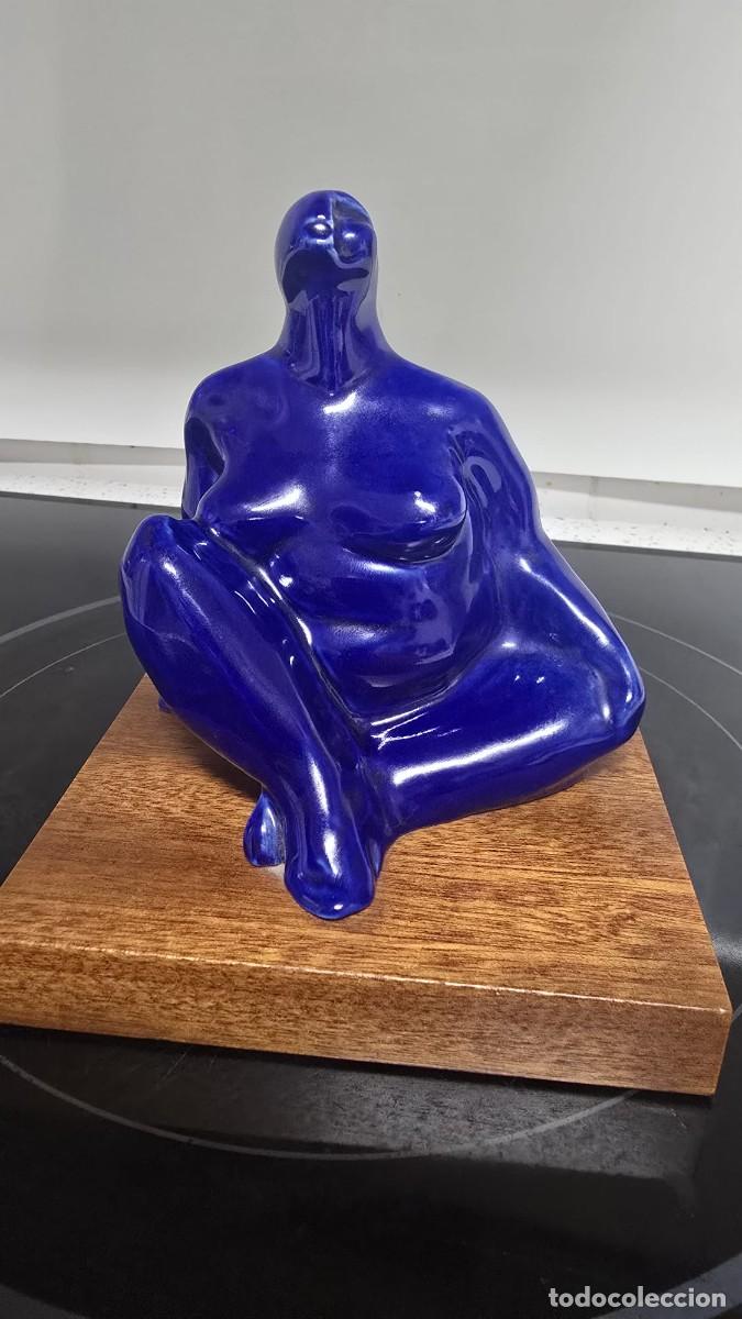 Oggetti Antichi: Escultura de porcelana Duna arts and crafts.