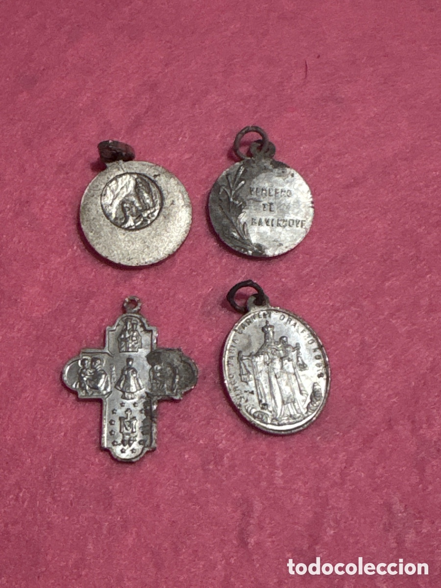 Antig&uuml;edades: Lote de medallas religiosas - Foto 3