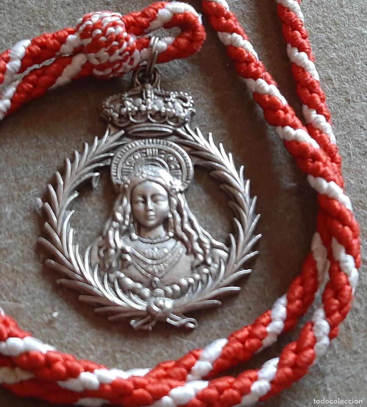 Antig&uuml;edades: MEDALLA CON CORDON DE LA HERMANDAD DE SANTA AGUEDA - HUELVA - VILLALBA DEL ALCOR