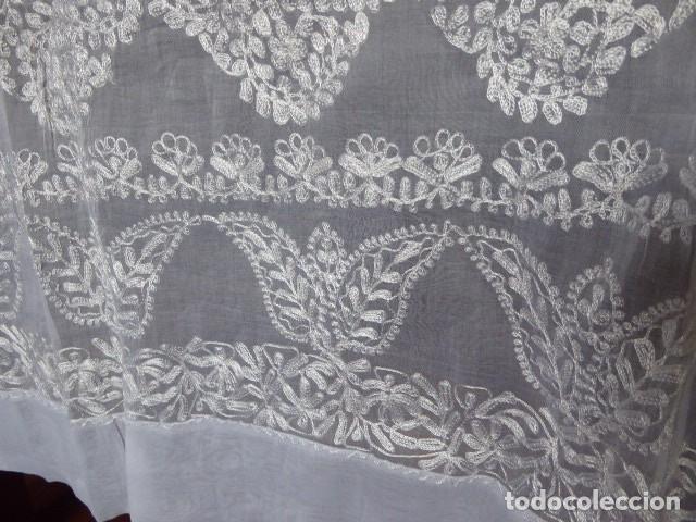 Antig&uuml;edades: PRECIOSO MANTEL DE ORGANZA COLOR MARFIL - GRANDE 3,08 x 1,56 m