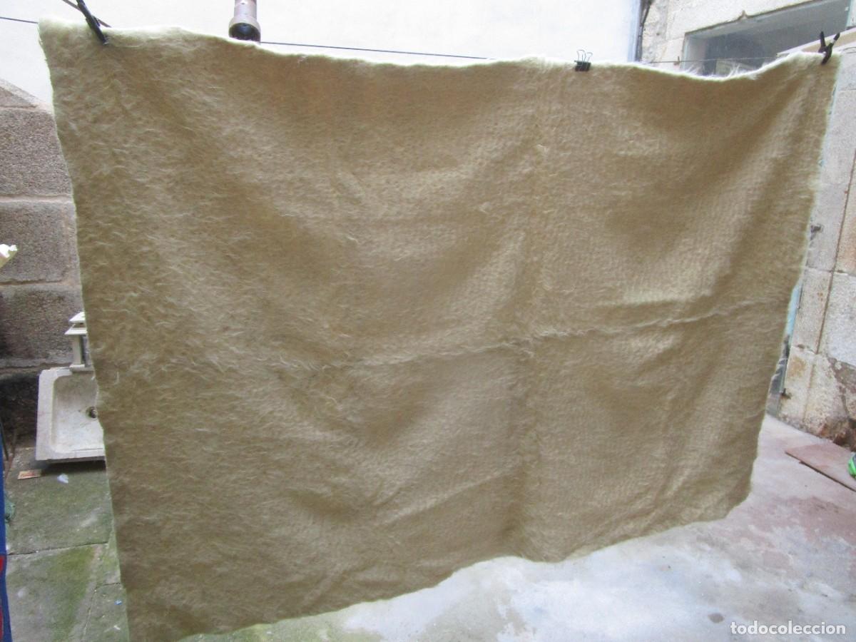 Antig&uuml;edades: EXCELENTE MANTA PURA LANA 3,4KG 156X220CM. URDIMBRE EN TRAMA DE HILO LINO - LIMPIA BIEN CONSERVADA.