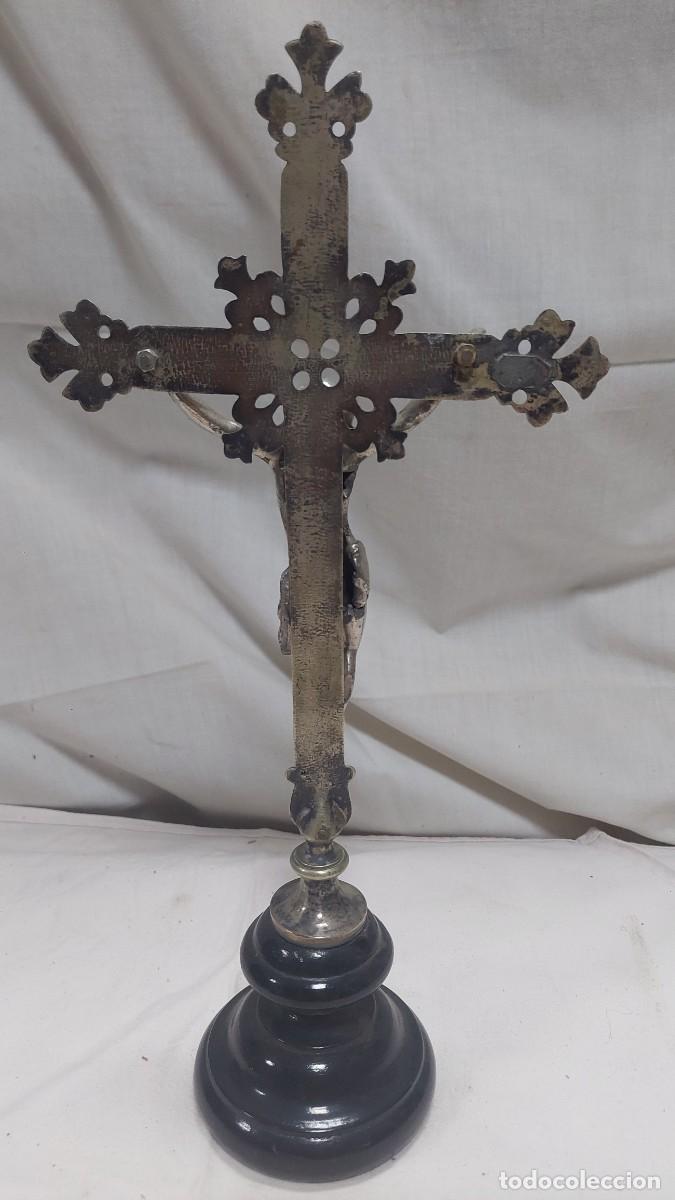 Antig&uuml;edades: Antiguo cristo de altar o comoda - Foto 2