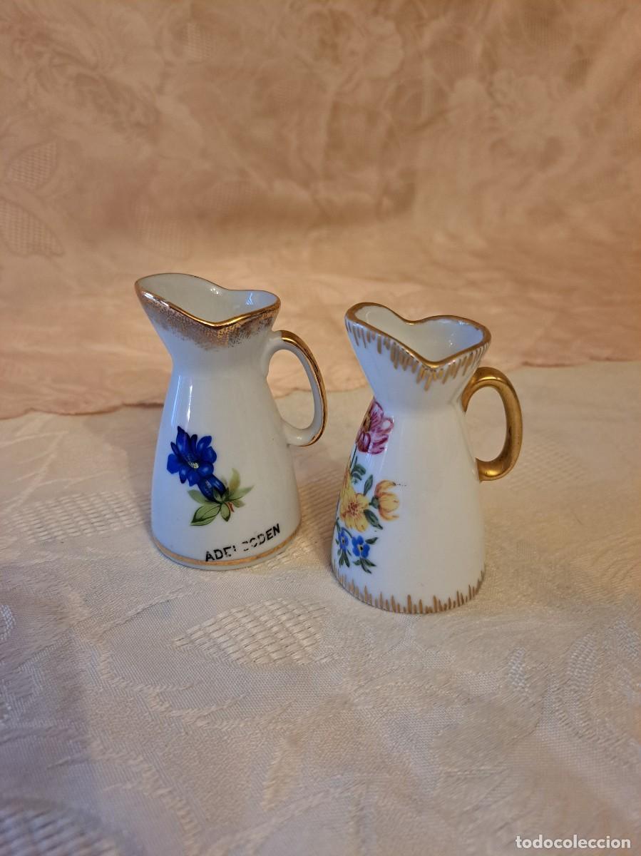 Antig&uuml;edades: Juego de 2 jarroncitos de porcelana con asa, cottier freres Suisse, pintados a mano