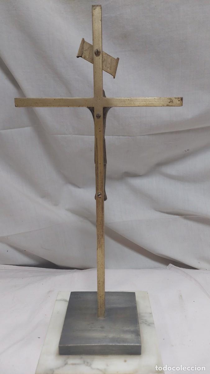 Antig&uuml;edades: Cristo neogotico de bronce y hierro - Foto 3