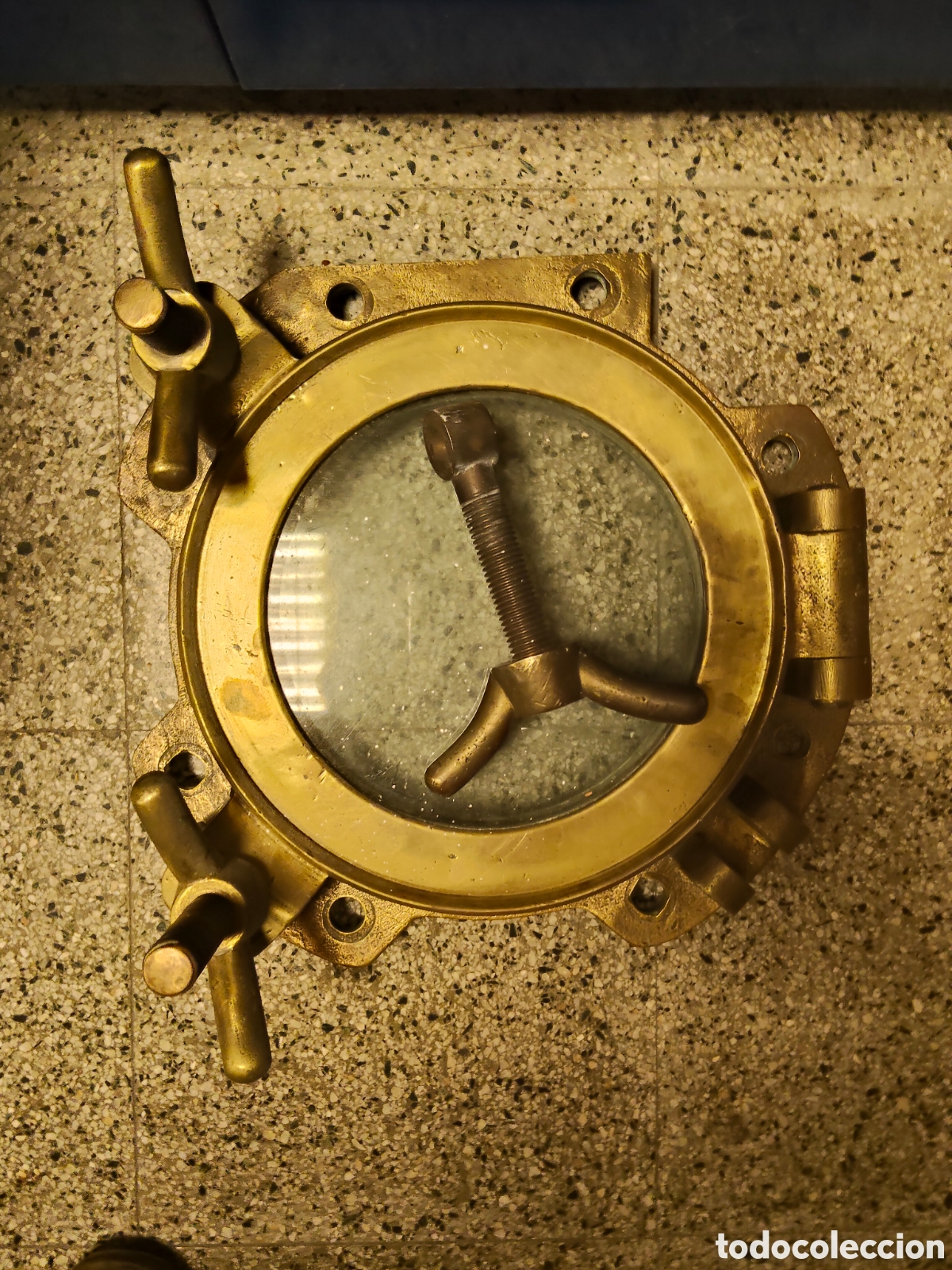 Antig&uuml;edades: Gran Portillo de bronce