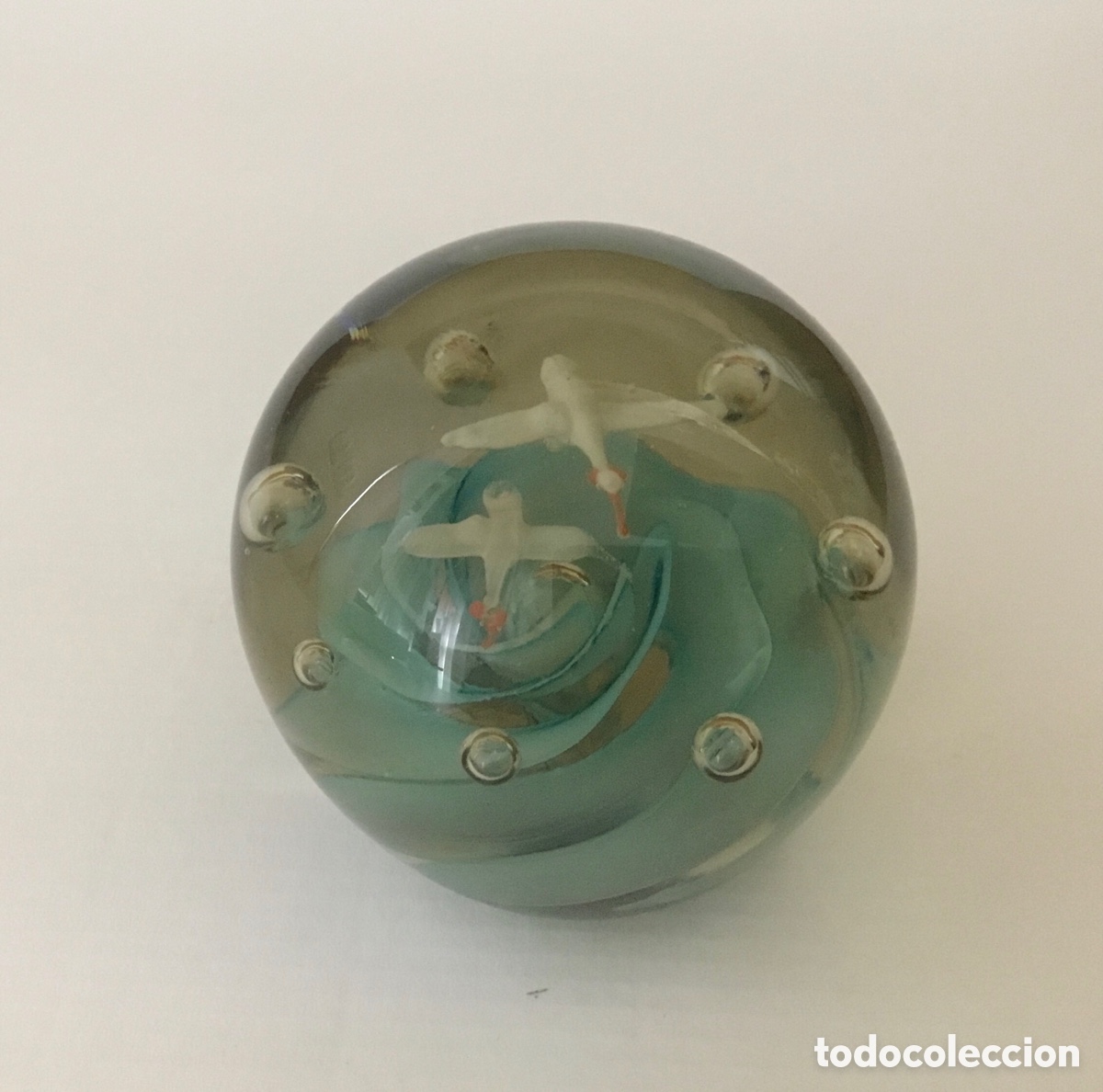 Antig&uuml;edades: Bola pisapapeles Cristal d&eacute; Murano, con aves.