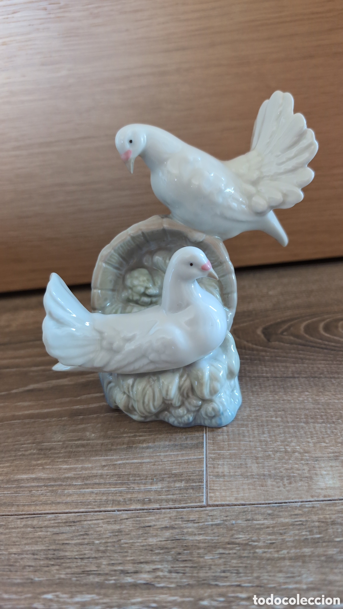 Antiquit&auml;ten: Figura Porcelana Porceval Valencia - Palomas en Cesto