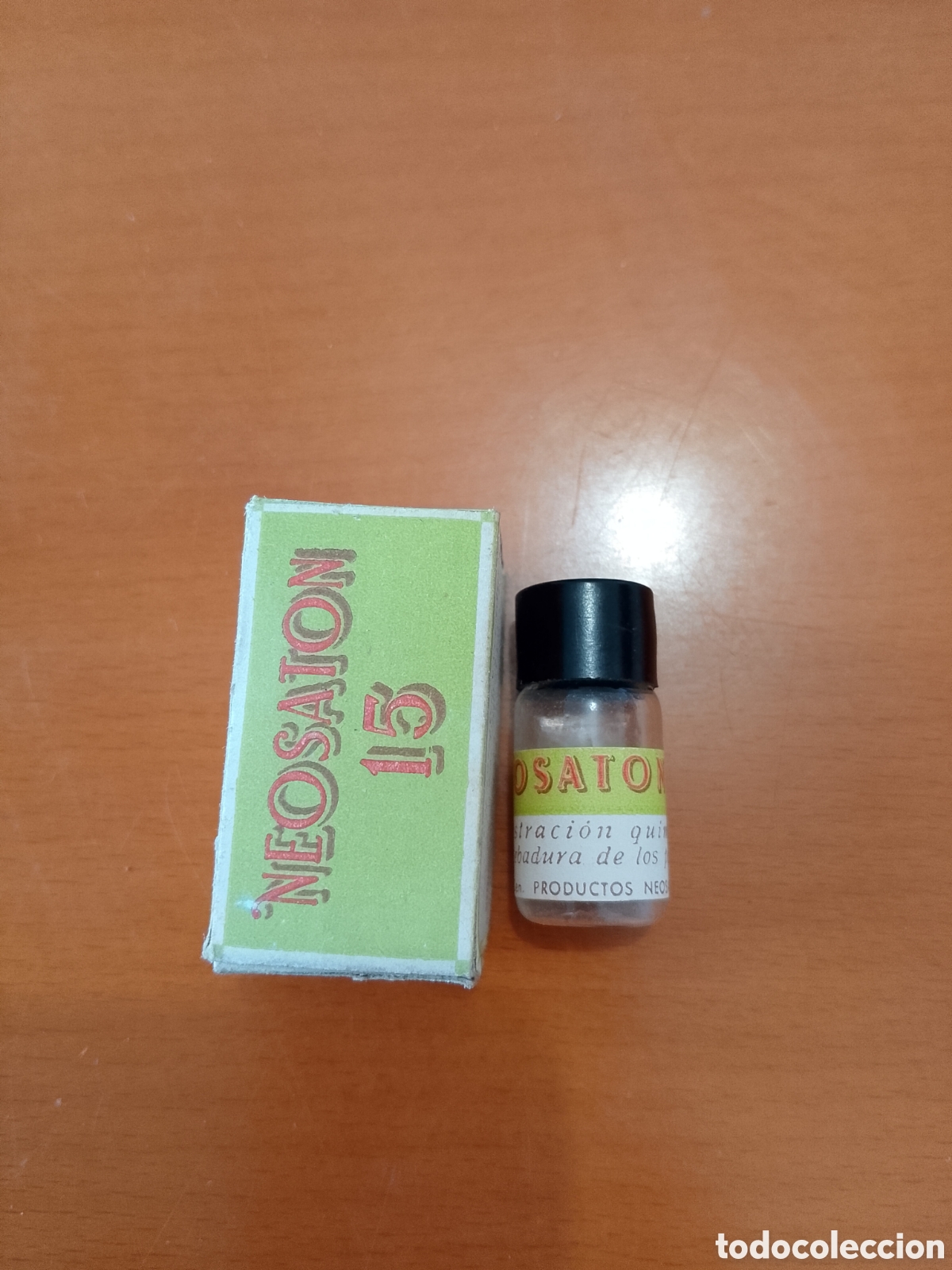 Antig&uuml;edades: Neosaton 15 frasco veterinareo
