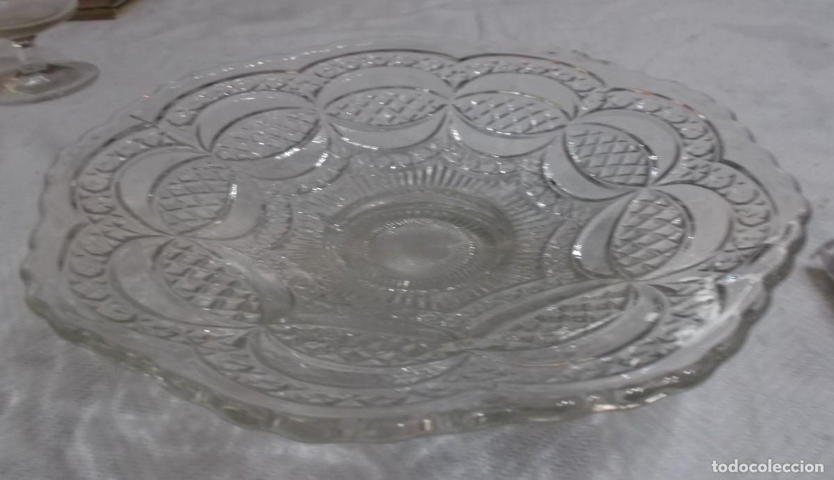 Antig&uuml;edades: mini frutero de cristal