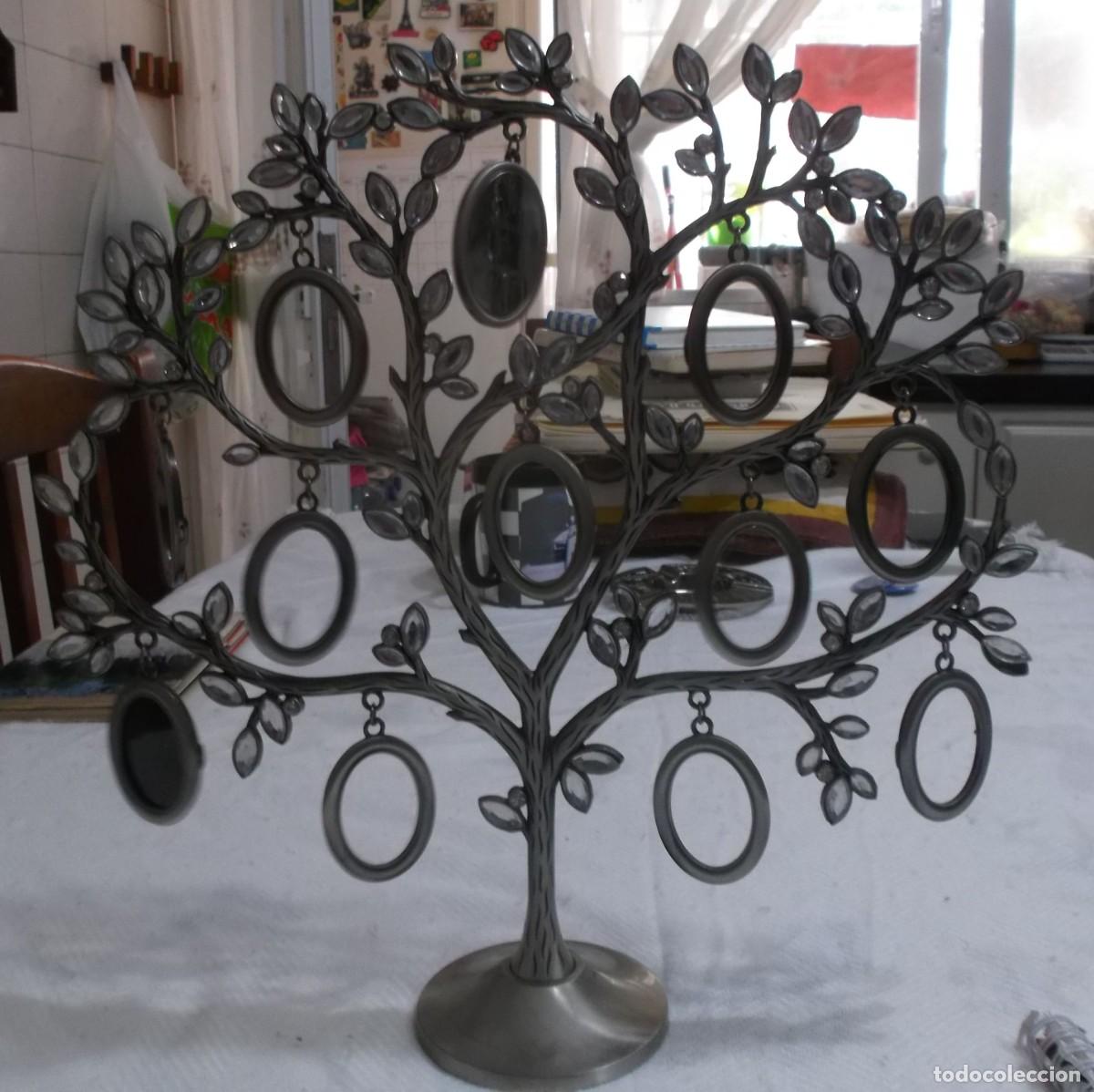 Antig&uuml;edades: arbol genealogico de metal adornado con cristales y espacio para poner 12 fotos