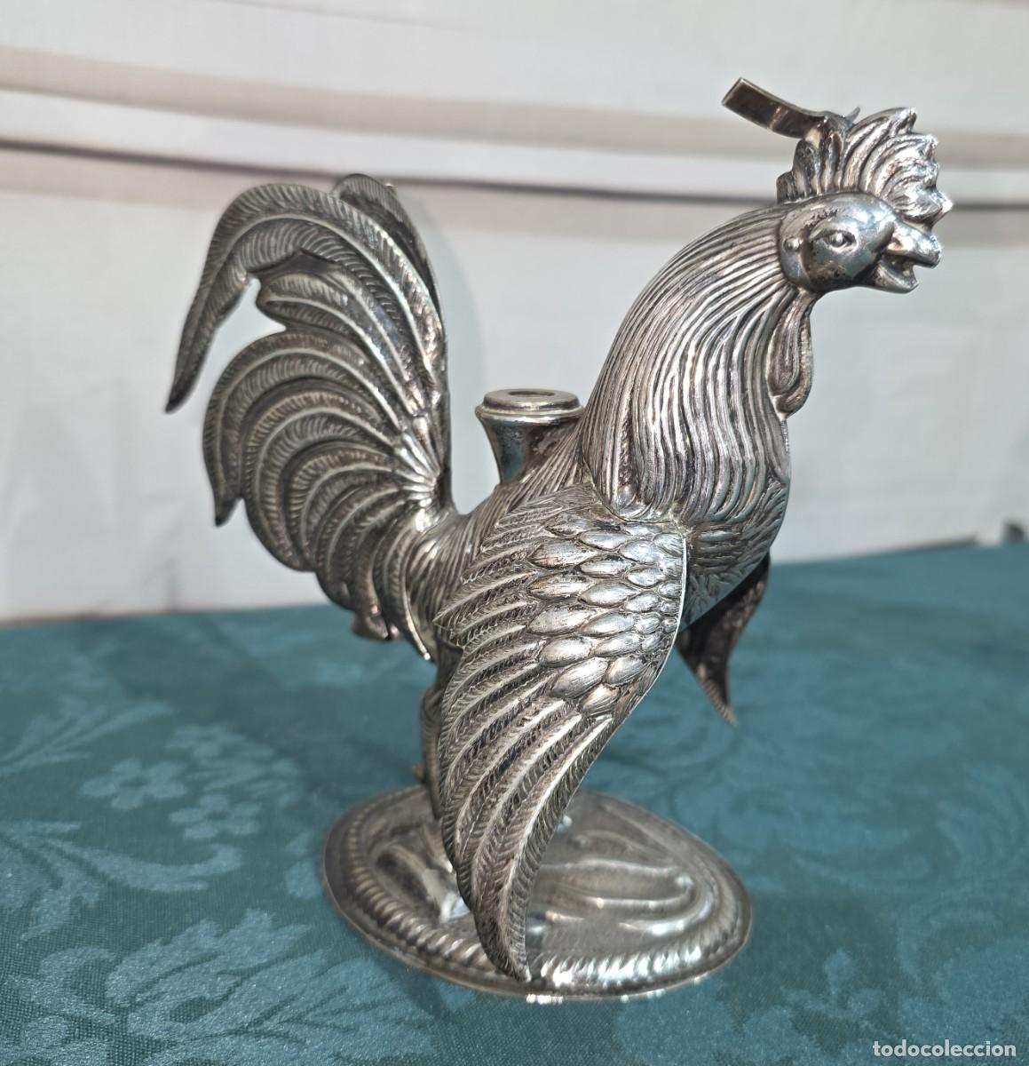 Antig&uuml;edades: Figura vintage de un gallo de pelea est&aacute; fabricada alpaca