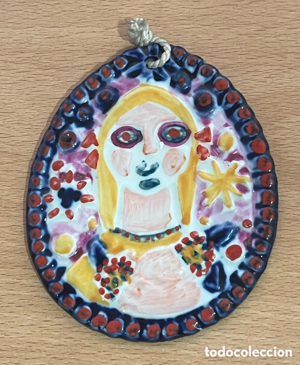 Antig&uuml;edades: MEDALL&Oacute;N EN PORCELANA DE SARGADELOS